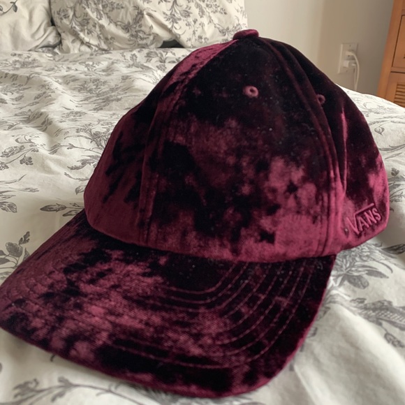 Velvet Cap - Picture 2 of 4